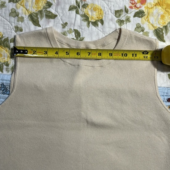 Marled Cream Sleeveless Women's Top - Picture 9 of 10